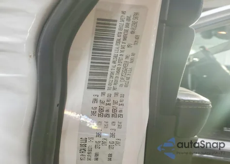 2016 Jeep Cherokee Latitude z USA, uszkodzony, nr VIN 1C4PJMCS2GW245910